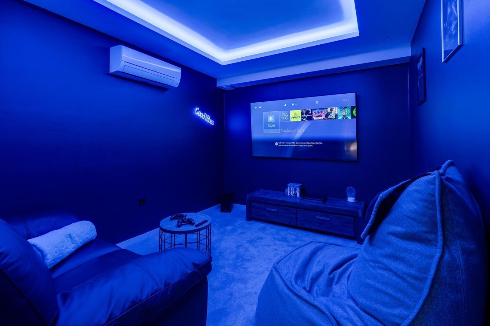 Luxury Villa Lucas With Heated Pool, Whirlpool, Sauna, 14 Pax Подстрана Екстер'єр фото